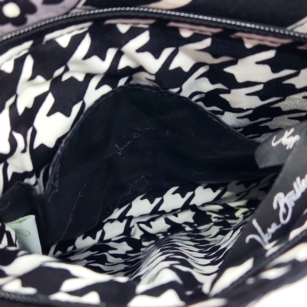 Vera Bradley NWT Floral Black and White Crossbody - Picture 4 of 10